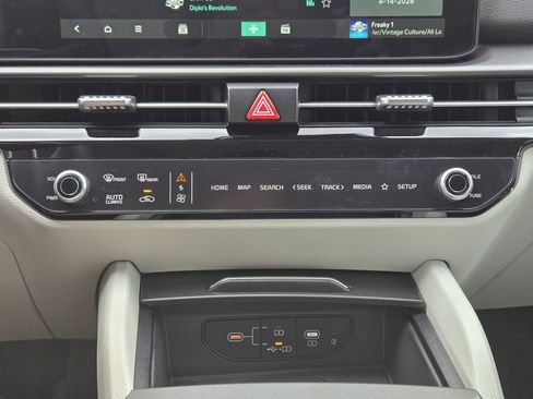 New 2026 Kia Sportage EX AWD/4WD image 14