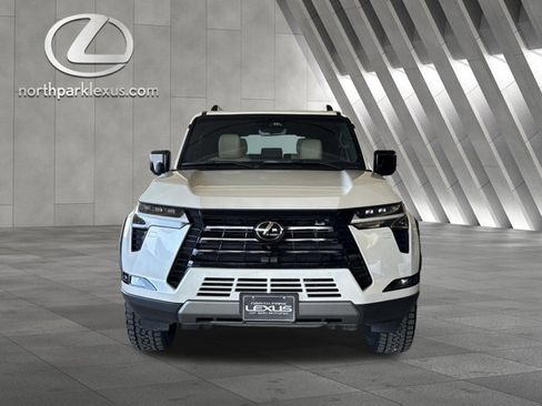 Certified 2024 Lexus GX 550 image 29