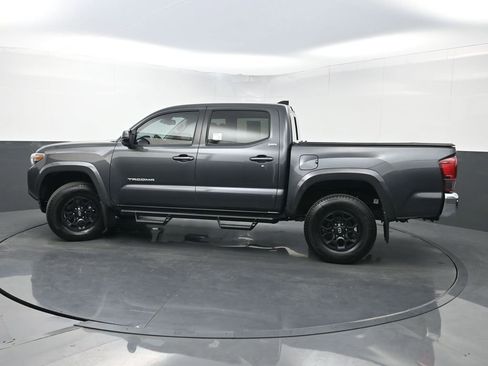 Used 2021 Toyota Tacoma SR5 image 40