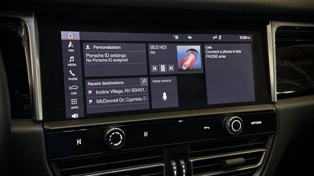 Used 2023 Porsche Macan S AWD/4WD image 10