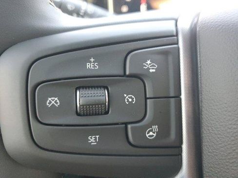 New 2026 GMC Sierra 1500 SLE image 19