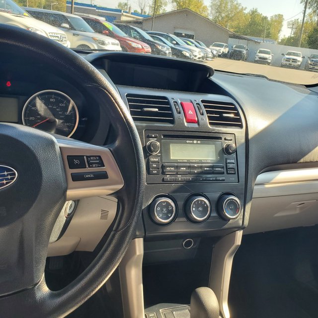 Used 2015 Subaru Forester 2.5i Premium w/ All-Weather Package AWD/4WD image 17