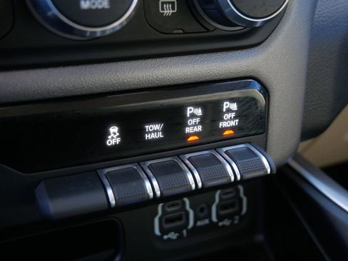 Used 2020 RAM 1500 Big Horn image 25