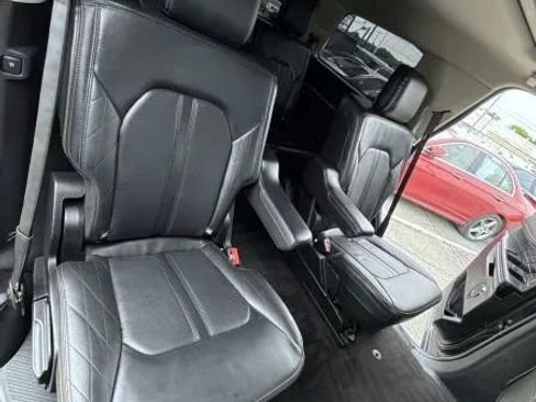 Used 2018 Ford Expedition Platinum AWD/4WD image 23