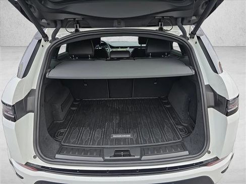 Used 2024 Land Rover Range Rover Evoque S image 11