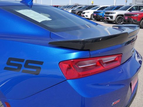 Used 2017 Chevrolet Camaro SS RWD image 22