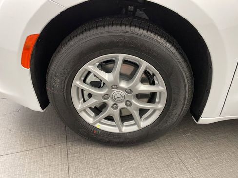 New 2026 Chrysler Voyager LX image 8