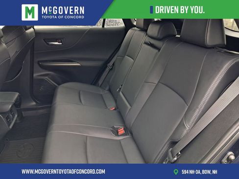 Used 2022 Toyota Venza XLE image 14