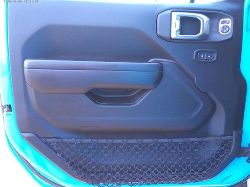 Used 2021 Jeep Wrangler Unlimited Rubicon AWD/4WD image 17