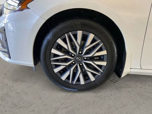 Certified 2023 Nissan Altima 2.5 SV w/ SV Premium Package image 14