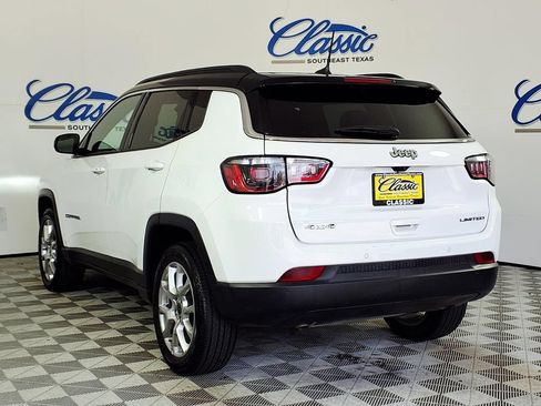 Used 2025 Jeep Compass Limited AWD/4WD image 2