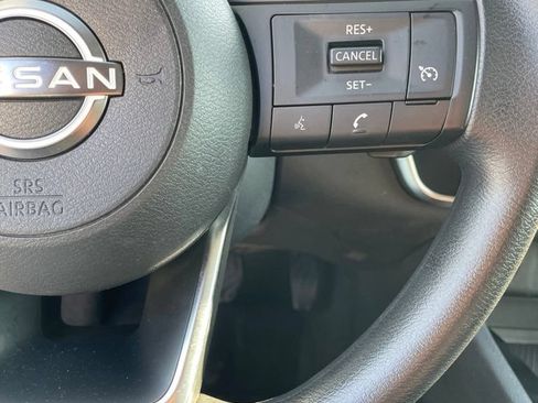 Used 2024 Nissan Rogue S FWD image 14