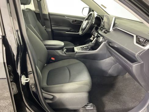 Used 2025 Toyota RAV4 LE AWD/4WD image 24
