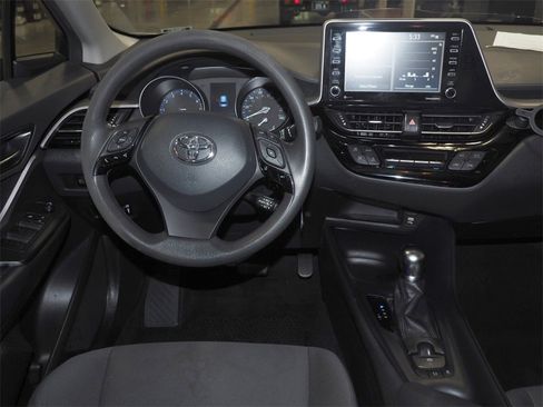 Used 2020 Toyota C-HR LE image 9