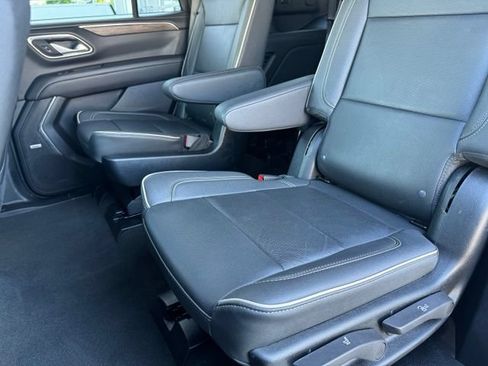 Used 2024 Chevrolet Tahoe Premier AWD/4WD image 8