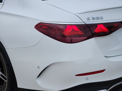 Used 2025 Mercedes-Benz E 350 Sedan image 6