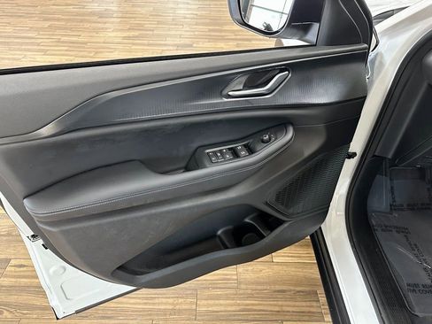 New 2026 Jeep Grand Cherokee Laredo X AWD/4WD image 11