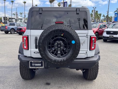 New 2026 Ford Bronco Badlands image 11