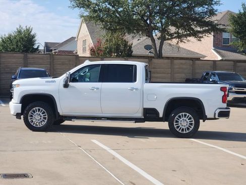 Used 2020 Chevrolet Silverado 2500 High Country w/ Z71 Off-Road Package AWD/4WD image 12