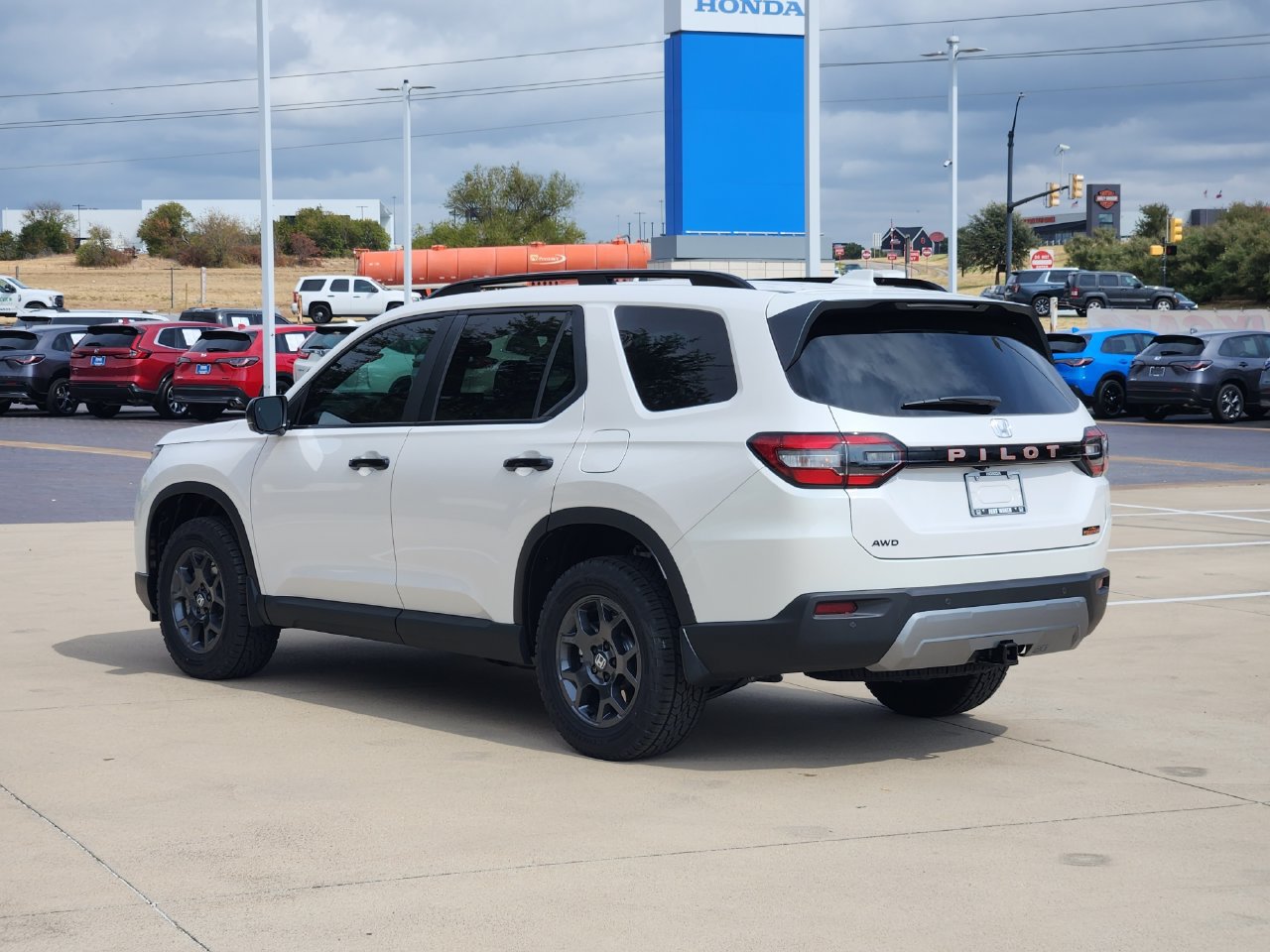 New 2026 Honda Pilot TrailSport image 4
