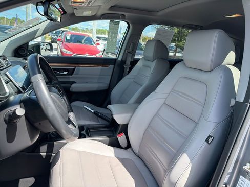 Used 2019 Honda CR-V Touring image 17