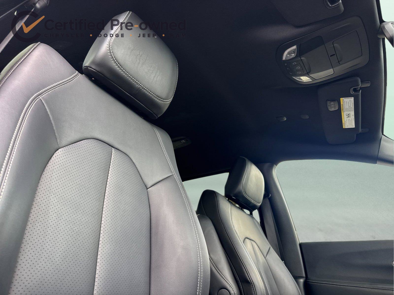 Certified 2025 Chrysler Pacifica Select FWD image 19