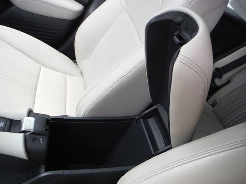 Used 2023 Honda HR-V EX-L image 17