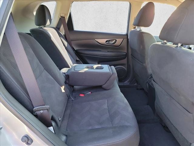 Used 2015 Nissan Rogue S FWD image 13
