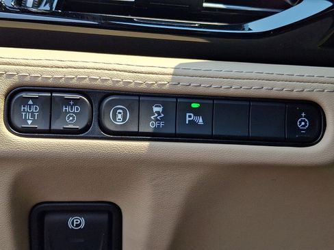 Certified 2023 Acura MDX SH-AWD w/ Advance Package image 24