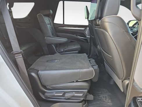 Used 2025 Cadillac Escalade Sport Platinum w/ LPO, ONYX Package AWD/4WD image 31