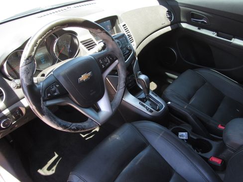 Used 2015 Chevrolet Cruze LTZ w/ Sun, Sound and Sport Package FWD image 15