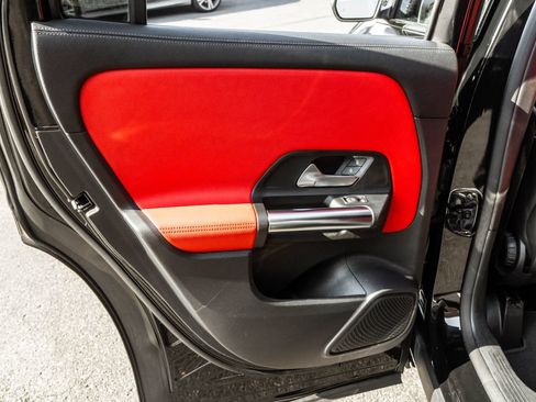 Used 2022 Mercedes-Benz GLA 250 4MATIC image 28