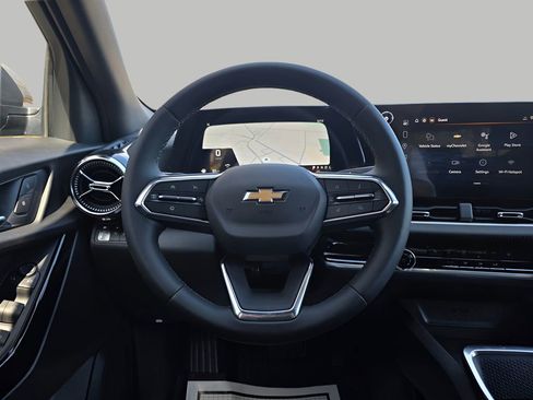 New 2026 Chevrolet Equinox LT w/ LPO, Floor Liner Package FWD image 16