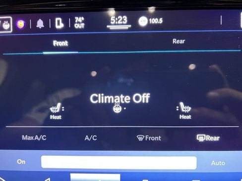 Used 2022 Chrysler Pacifica Touring-L image 44