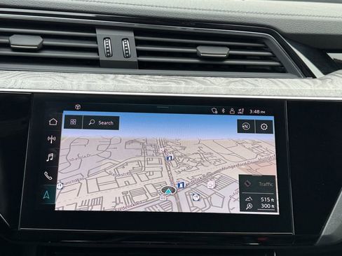 Used 2021 Audi e-tron Premium Plus w/ Premium Plus Package image 16