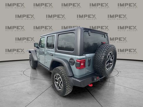 Used 2025 Jeep Wrangler Unlimited Rubicon image 3
