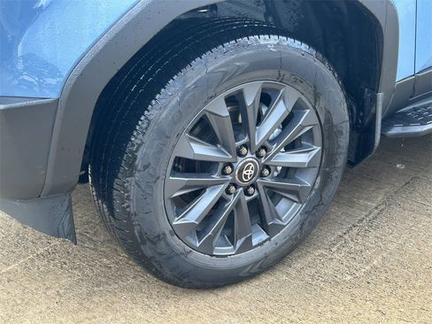 Used 2024 Toyota Land Cruiser image 9