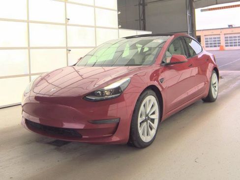 Used 2021 Tesla Model 3 Long Range image 1