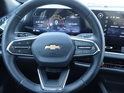 New 2026 Chevrolet Equinox LT w/ Convenience Package II FWD image 7
