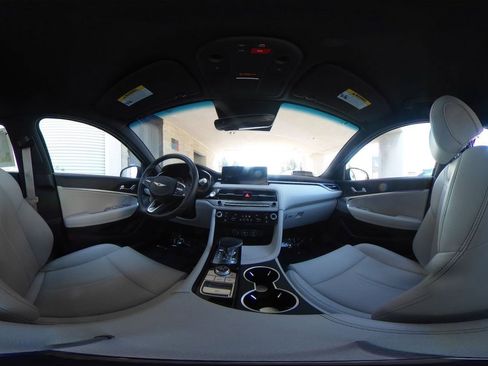 Used 2025 Genesis G70 2.5T image 42