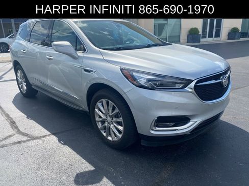 Used 2020 Buick Enclave Premium w/ Sun and Sites Package FWD image 4
