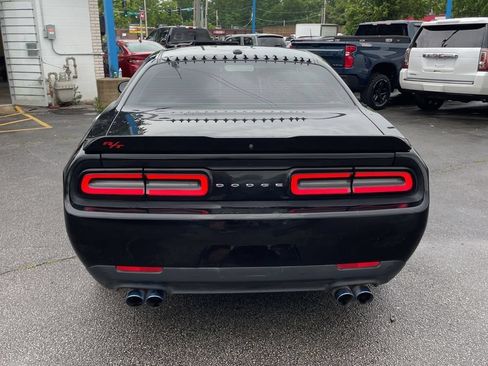 Used 2018 Dodge Challenger R/T w/ Performance Handling Group RWD image 7