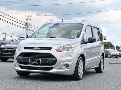 Used 2017 Ford Transit Connect XLT FWD image 6
