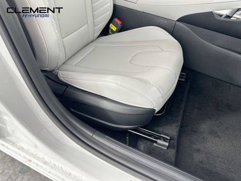 New 2026 Hyundai Elantra Limited FWD image 30