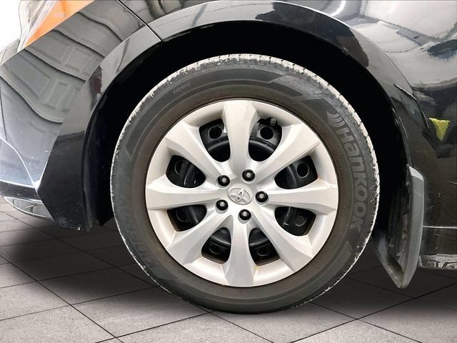 Used 2021 Toyota Corolla LE FWD image 8