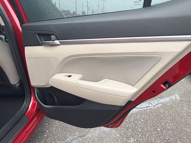 Used 2019 Hyundai Elantra SEL FWD image 11