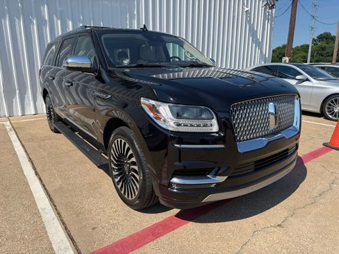 Used 2019 Lincoln Navigator L Black Label w/ Cargo Package AWD/4WD image 10