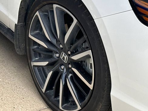 Used 2023 Honda Accord Touring image 5