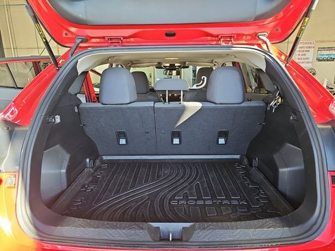 Used 2024 Subaru Crosstrek 2.0i Premium image 12