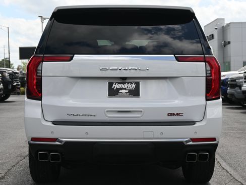 Used 2025 GMC Yukon Denali image 14